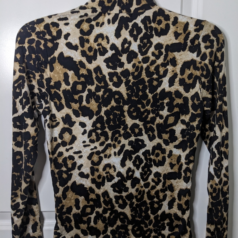 XS Leopard Long Sleeve Turtleneck - Picture 3 of 4